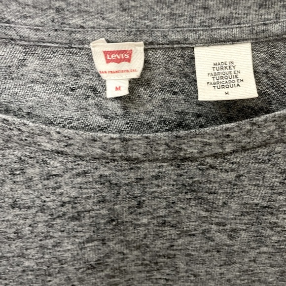 LEVI'S LONG SLEEVE RUFFLED TEE SHIRT M - Picture 3 of 8